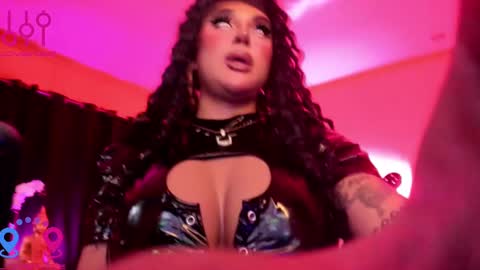 Snapshot of tremendouscockdestroyer chatting on 02.07.25 Jade online show from 02.07.25