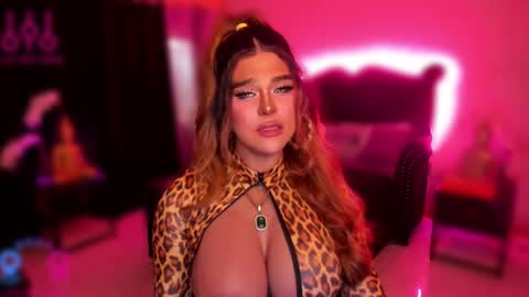 Snapshot of tremendouscockdestroyer chatting on 02.08.25 Jade online show from 02.08.25