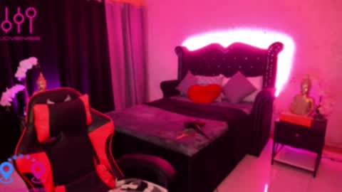 Snapshot of tremendouscockdestroyer chatting on 02.12.25 Jade online show from 02.12.25