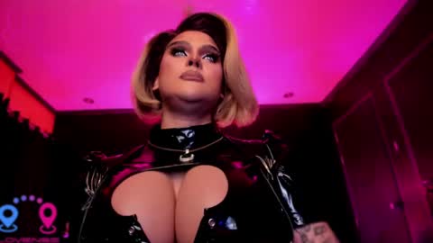 Snapshot of tremendouscockdestroyer chatting on 03.08.25 Jade online show from 03.08.25