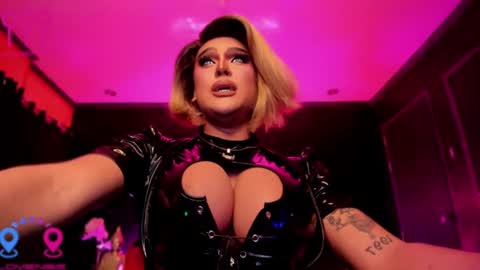 Snapshot of tremendouscockdestroyer chatting on 03.09.25 Jade online show from 03.09.25