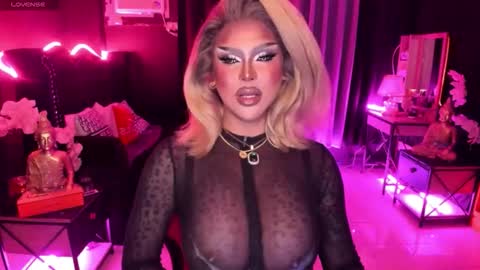 Snapshot of tremendouscockdestroyer chatting on 09.16.25 Jade online show from 09.16.25