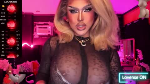 Snapshot of tremendouscockdestroyer chatting on 10.04.25 Jade online show from 10.04.25