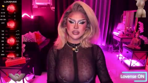 Snapshot of tremendouscockdestroyer chatting on 10.06.25 Jade online show from 10.06.25