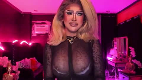 Snapshot of tremendouscockdestroyer chatting on 10.30.25 Jade online show from 10.30.25