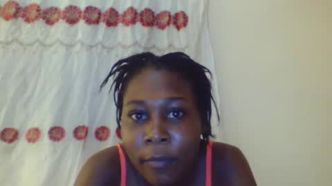Snapshot of tresyamber chatting on 05.05.26 tresyamber online show from 05.05.26