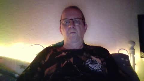 Snapshot of trev8331 chatting on 11.01.25 Fe-fi-fo-fum online show from 11.01.25