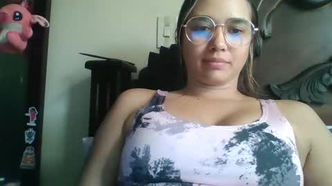 triana_bell online show from 12.04.24