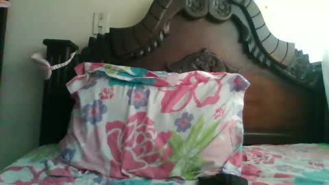 triana_bell online show from 12.12.24