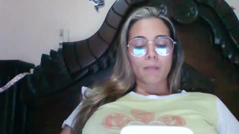 triana_bell online show from 02.18.25