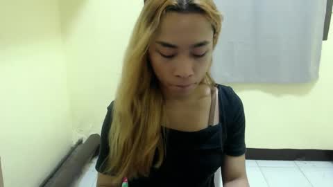 Snapshot of tricia_slut chatting on 02.19.25 tricia_slut online show from 02.19.25