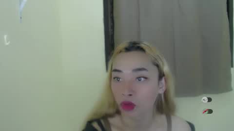 Snapshot of tricia_slut chatting on 02.20.25 tricia_slut online show from 02.20.25