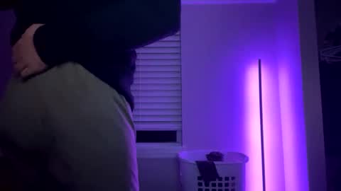 Snapshot of tricklydickly2 chatting on 12.03.24 tricklydickly2 online show from 12.03.24