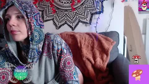 Snapshot of tricky_nymph chatting on 10.08.25 Cassie online show from 10.08.25