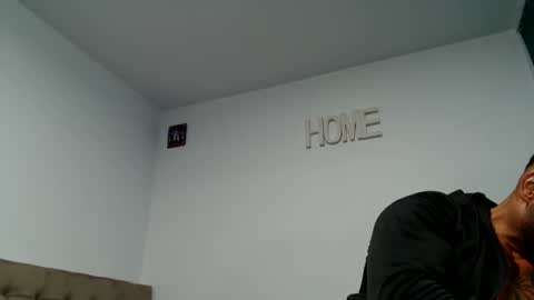 Snapshot of tridentmuscles chatting on 11.09.25 tridentmuscles online show from 11.09.25