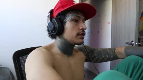 - trieone online show from 09.25.25