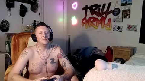 trillnonymau5 online show from 12.16.24