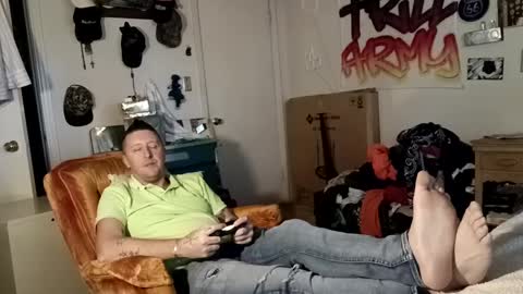 trillnonymau5 online show from 12.18.24