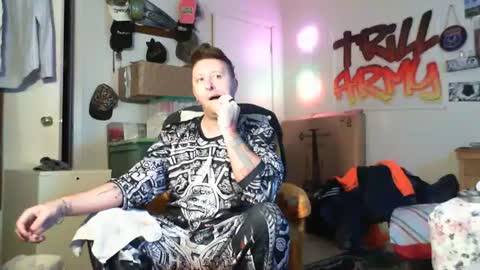 trillnonymau5 online show from 01.30.25