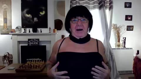 trinity1011 online show from 10.21.25