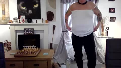 trinity1011 online show from 12.14.25