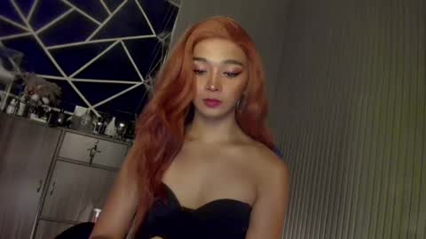 Snapshot of trinityfucksyou chatting on 12.30.24 Ms Ella online show from 12.30.24