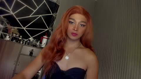 Snapshot of trinityfucksyou chatting on 01.10.25 Ms Ella online show from 01.10.25