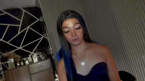 Snapshot of trinityfucksyou chatting on 03.11.25 Ms Ella online show from 03.11.25