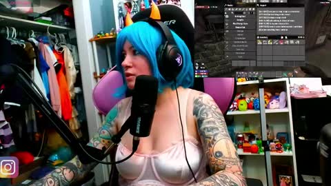 Trin Kat pet online show from 04.14.26