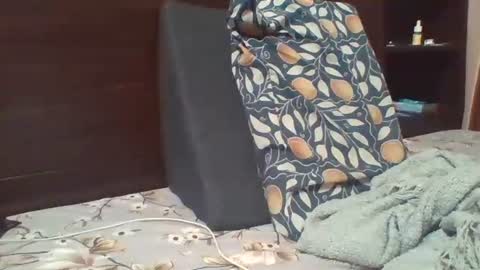 Raaz keeps ur Raaz online show from 10.17.25