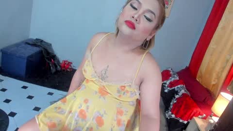 Snapshot of trippidarets05 chatting on 01.06.25 IVY online show from 01.06.25