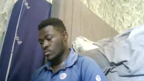 Snapshot of trisboo5 chatting on 02.05.25 Trisboo5 online show from 02.05.25