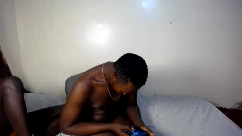 Snapshot of trisboo5 chatting on 02.14.25 Trisboo5 online show from 02.14.25