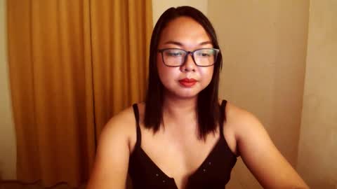 Snapshot of trishakera chatting on 10.29.25 trisha online show from 10.29.25