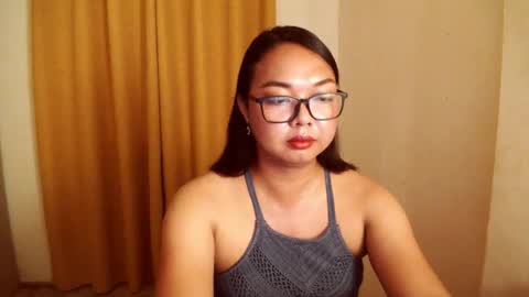 Snapshot of trishakera chatting on 11.08.25 trisha online show from 11.08.25