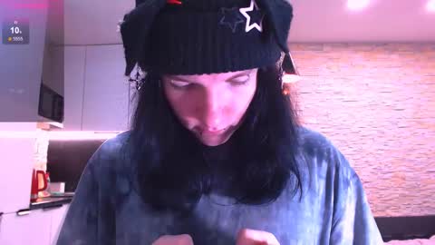 Snapshot of trishxl chatting on 02.08.26 Max online show from 02.08.26