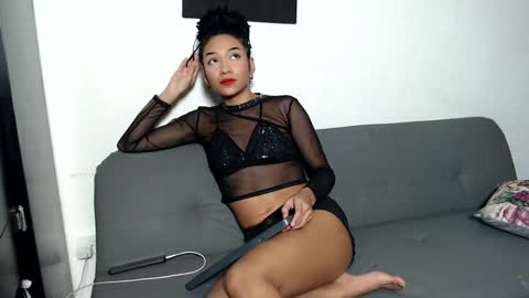 Snapshot of trixiandsuki chatting on 11.09.25 trixiandsuki online show from 11.09.25