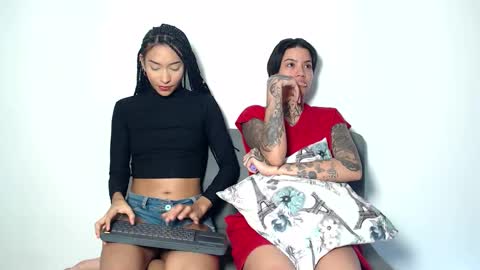 Snapshot of trixiandsuki chatting on 11.13.25 trixiandsuki online show from 11.13.25