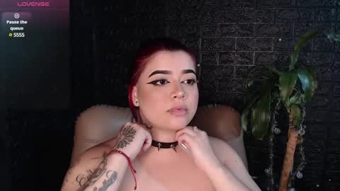trixxiee_ online show from 12.04.24
