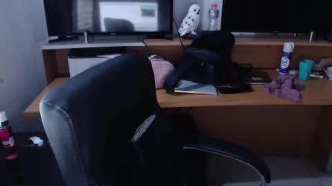 trixxiee_ online show from 12.16.24