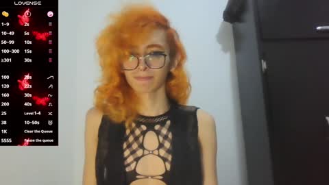 Trixy Rose online show from 01.14.25