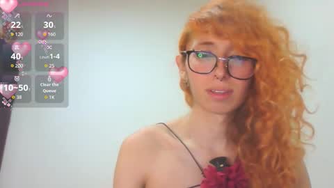 Snapshot of trixy_roses chatting on 11.16.25 Trixy Rose online show from 11.16.25