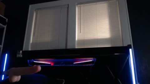 Trmdstrong online show from 10.20.25