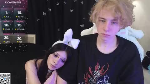 Snapshot of trolljlike chatting on 02.07.25 Kenny and Lora online show from 02.07.25