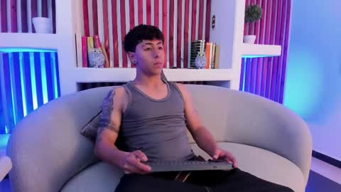 Troy  online show from 09.20.25