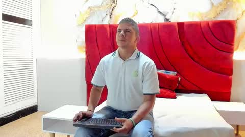 TROY online show from 10.05.25