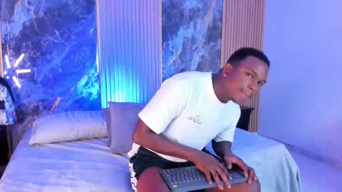 Snapshot of troykhalil chatting on 10.06.25 Troy Khalil online show from 10.06.25