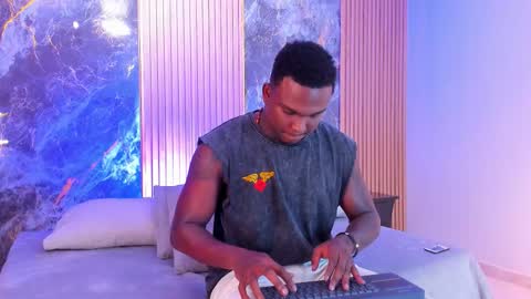 Snapshot of troykhalil chatting on 10.14.25 Troy Khalil online show from 10.14.25