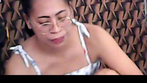 Snapshot of truefilipinabeauty chatting on 04.15.26 emily online show from 04.15.26