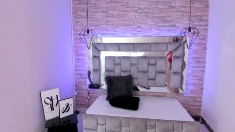   online show from 02.04.25